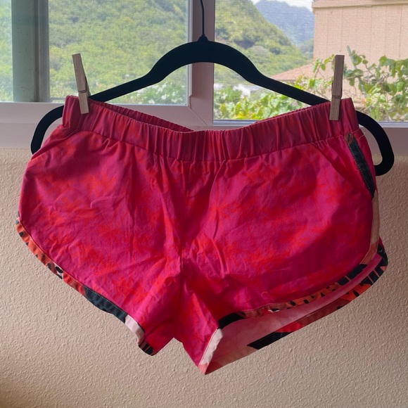 SOLD 🌴 Niu shorts in hot pink by [EPIK]-style - Picture 4 of 5